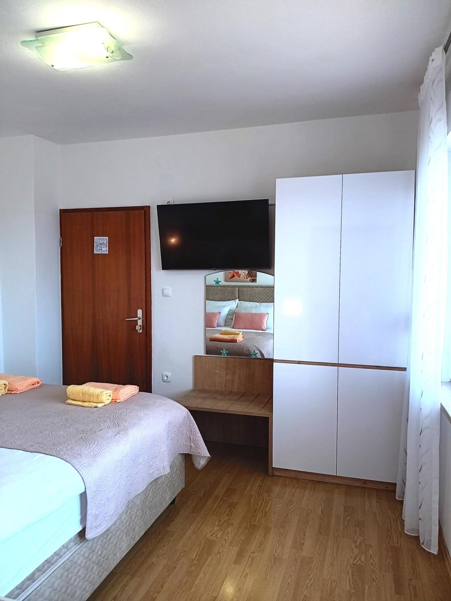 Apartmani Braut Kornic Ngoại thất bức ảnh